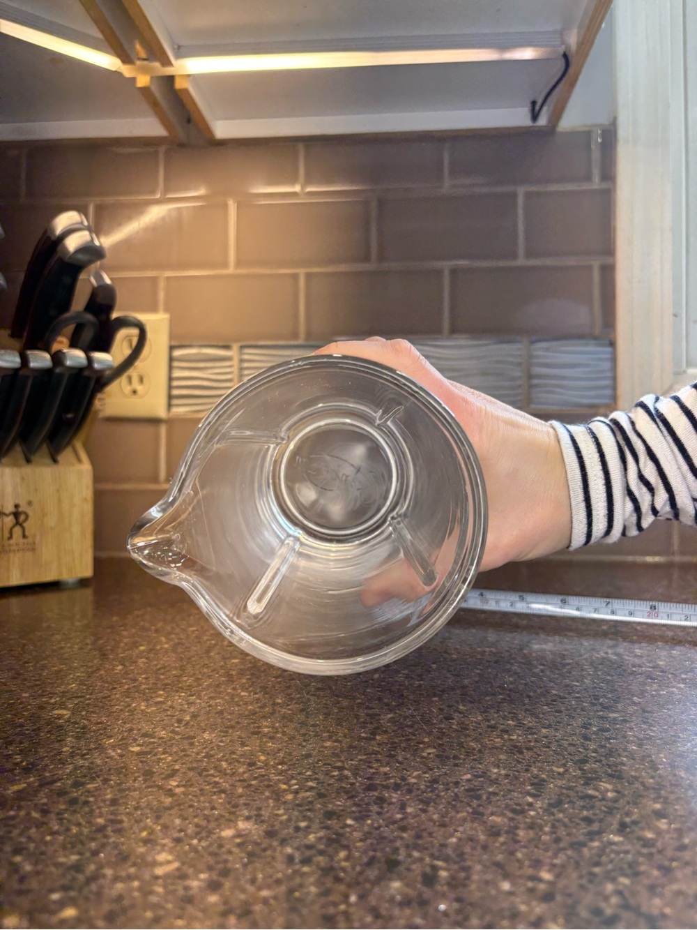Sunbeam Clear Glass Measuring Pitcher - Picture 3 of 5